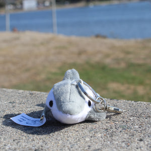 Finn the Dolphin (rPET ♻️ keychain)